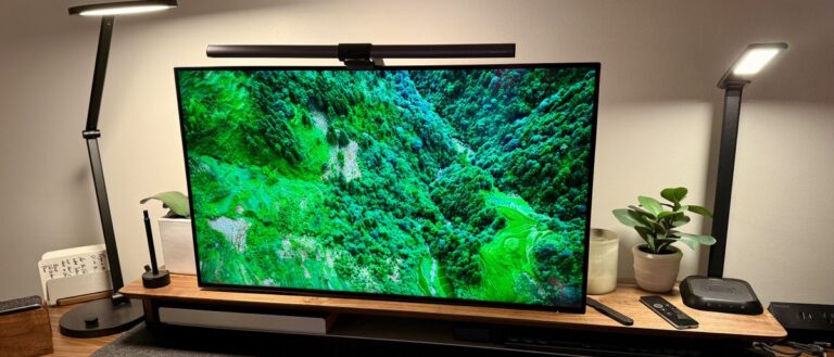 Dell UltraSharp U3225QE monitor