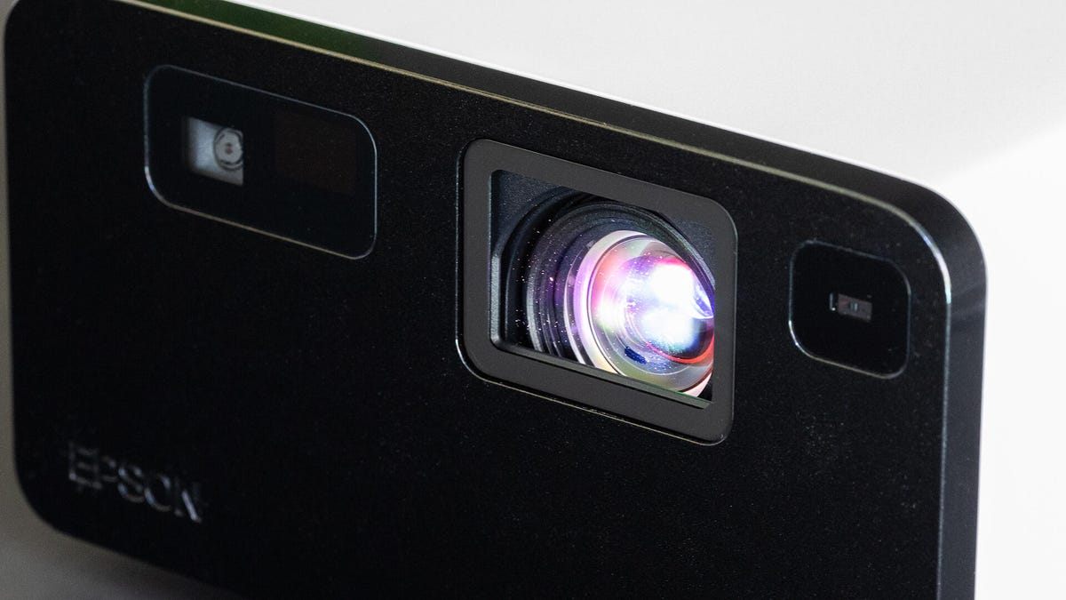 Epson EF21 Projector Review: Brave Little Toster
